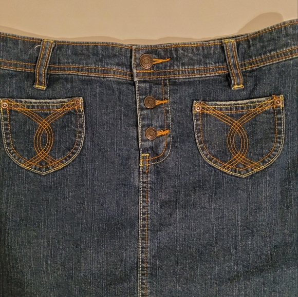 OLD NAVY BRAND BLUE JEANS ULTRA LOW WAIST MINI SKIRT SIZE 4 - Picture 5 of 8